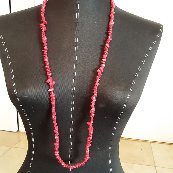 Jewelry - Elegant Red Coral Beaded Necklace